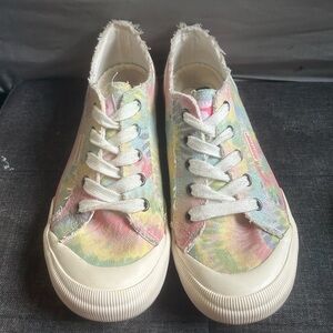Tie dye Rocket Dog shoes womens size 7.5
